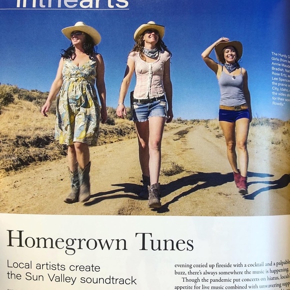 Joy Lee - Picture 2 of 8